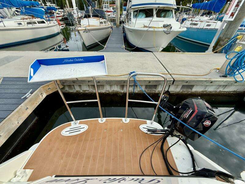 Pacific Loon 27ft Monaro Yacht For Sale