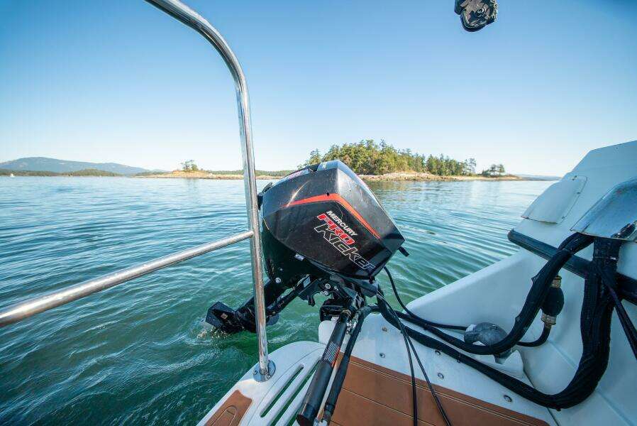 Pacific Loon 27ft Monaro Yacht For Sale
