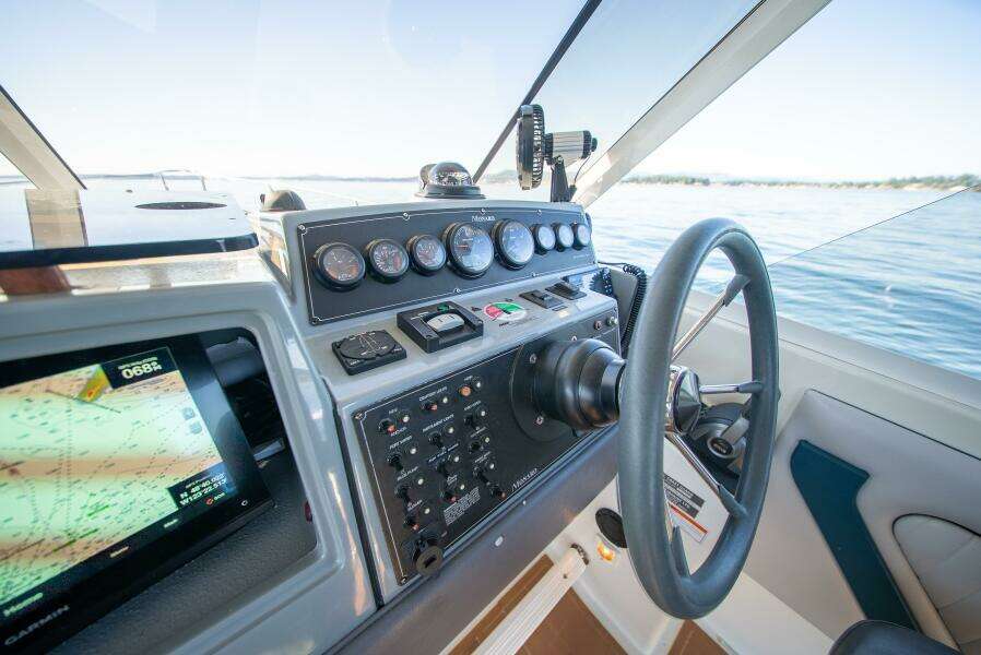 Pacific Loon 27ft Monaro Yacht For Sale