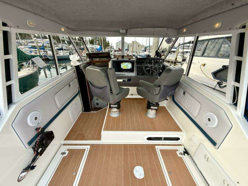 Pacific Loon 27ft Monaro Yacht For Sale