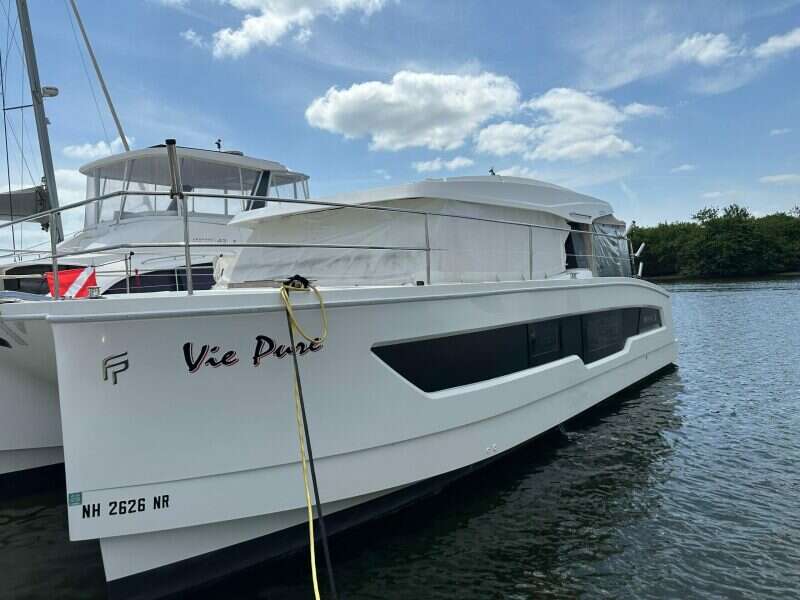 2021-fountaine-pajot-my4s-power-9747125-20250421104039280-1_XLARGE.jpg