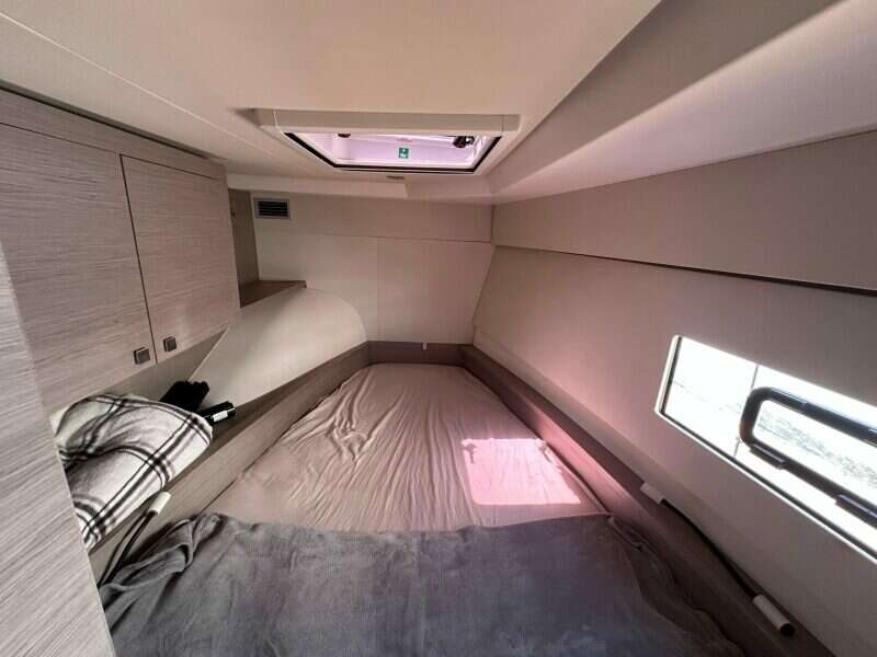 2021-fountaine-pajot-my4s-power-9747125-20250421104001897-1_XLARGE.jpg