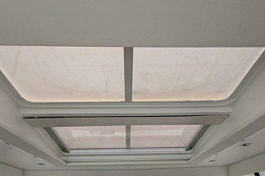2021-fountaine-pajot-my4s-power-9747125-20250917120257589-1.jpg
