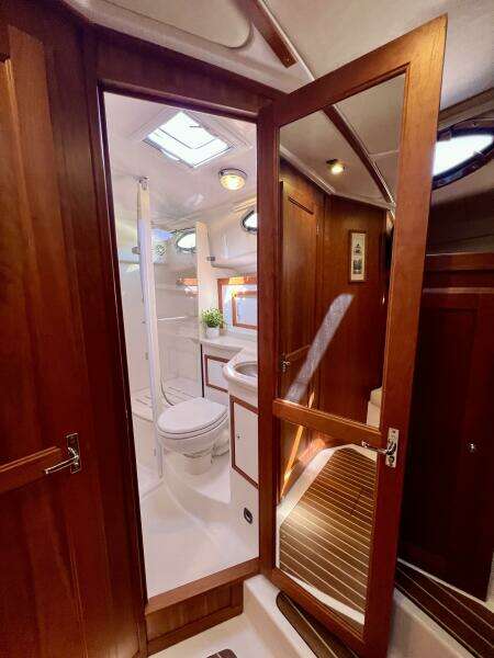 37ft Back Cove Yacht For Sale