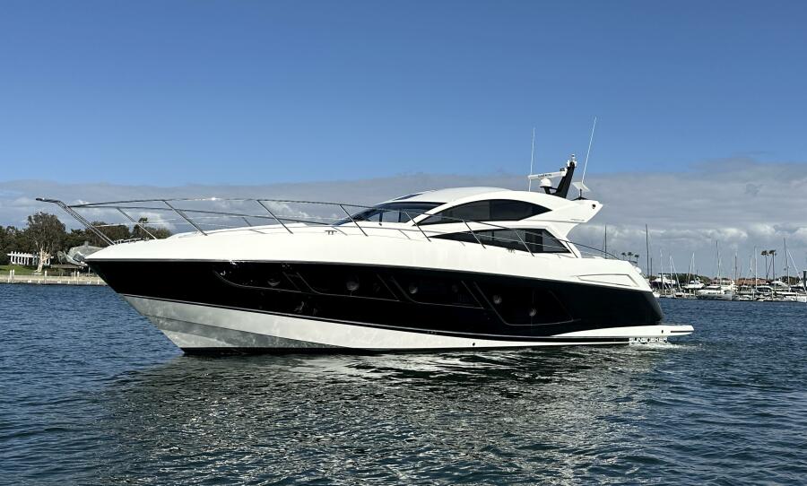 57' 2015 Sunseeker Predator 57