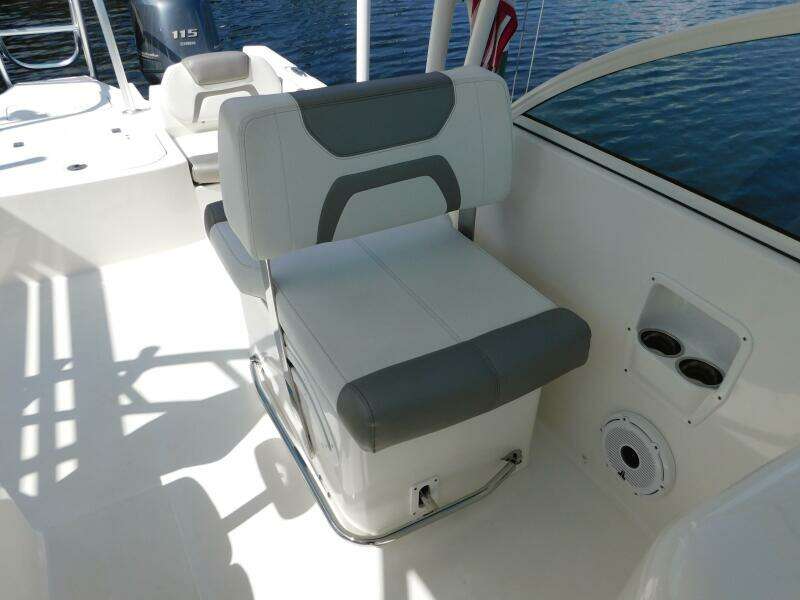 23ft World Cat Yacht For Sale