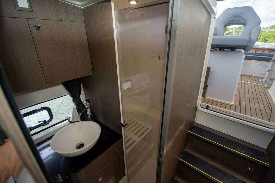 Eternity 34ft Beneteau Yacht For Sale
