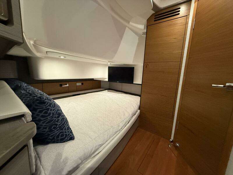 43ft Tiara Yachts Yacht For Sale