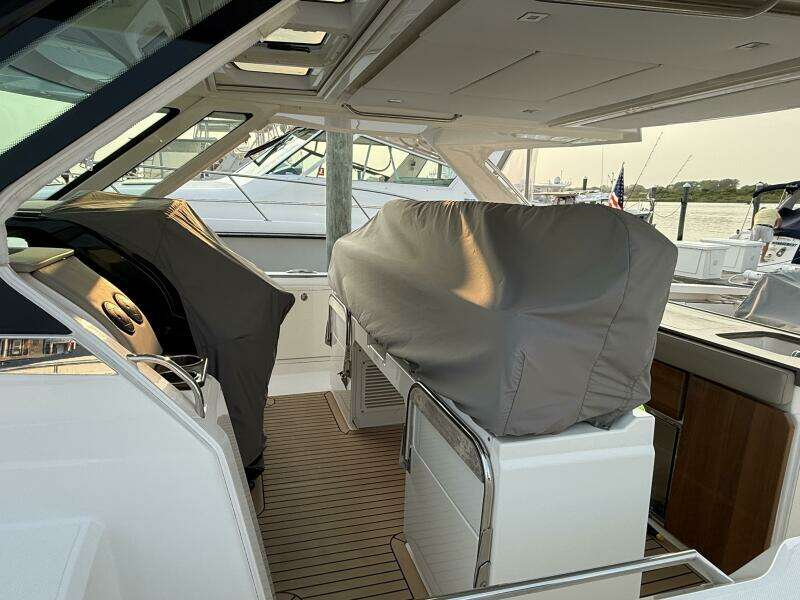 43ft Tiara Yachts Yacht For Sale