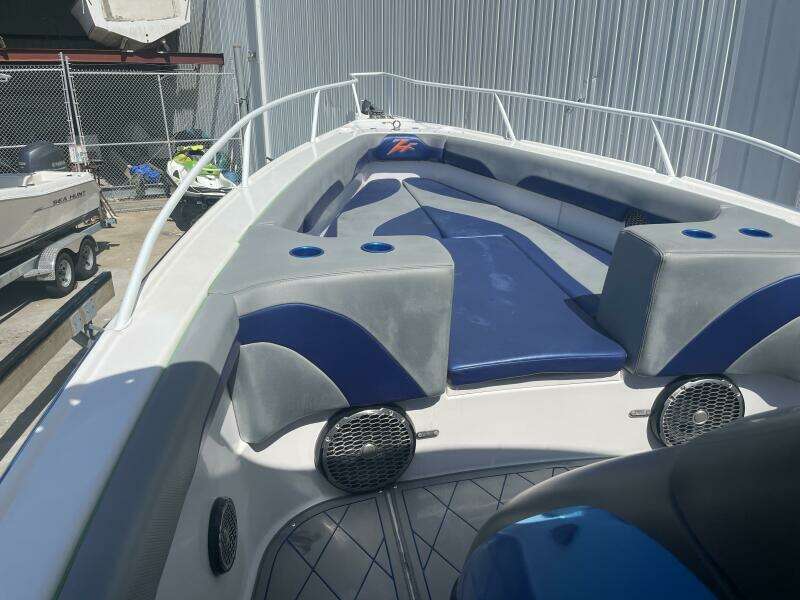 35ft Donzi Yacht For Sale