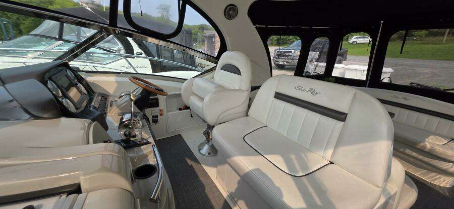 40ft Sea Ray Yacht For Sale
