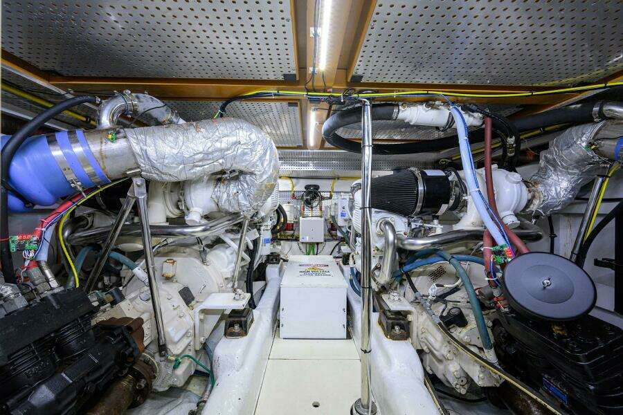 52ft Jefferson Yacht For Sale