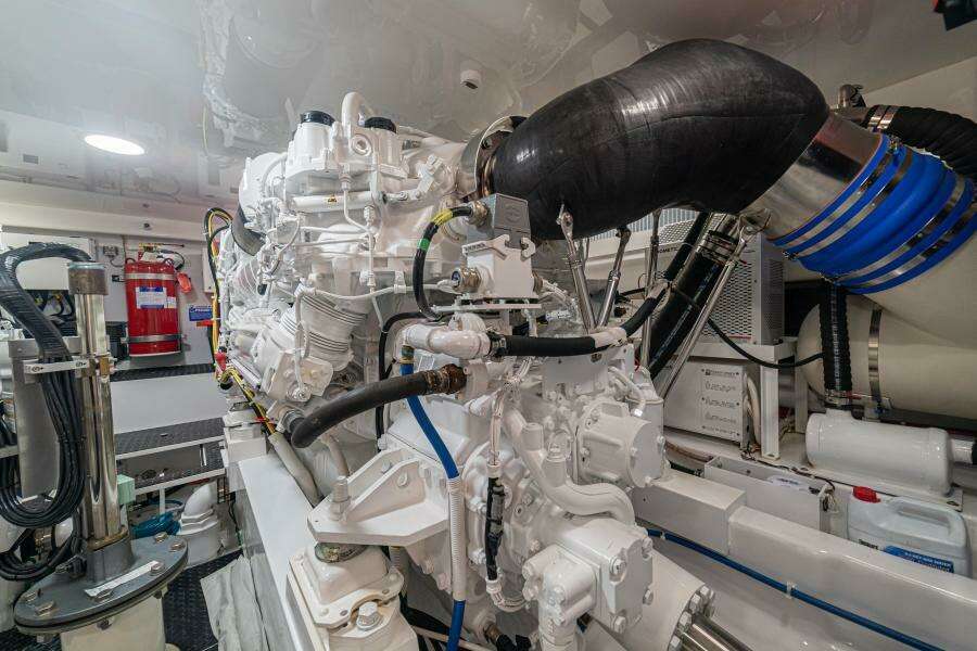 2020 Viking 58 Convertible - Amarula Sun