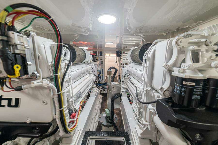 2020 Viking 58 Convertible - Amarula Sun
