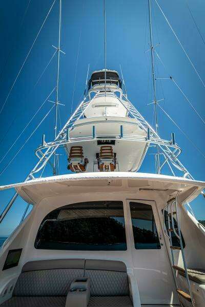 2020 Viking 58 Convertible - Amarula Sun