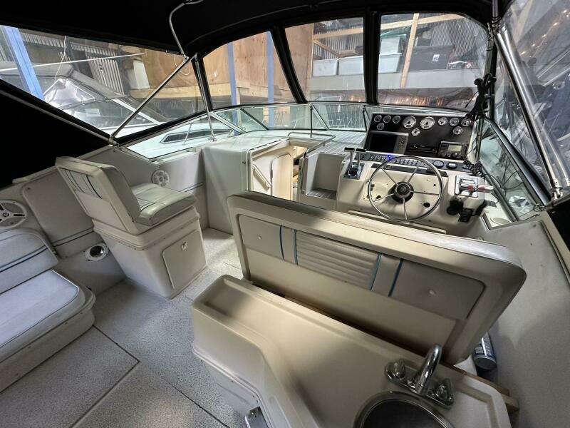 34ft Wellcraft Yacht For Sale