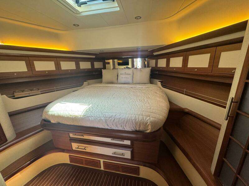 TRUE STORY 51ft Mochi Craft Yacht For Sale