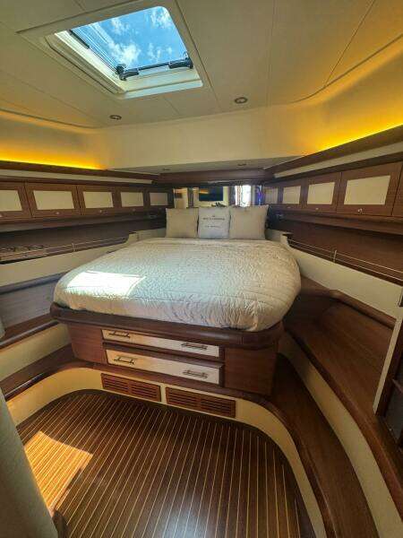 TRUE STORY 51ft Mochi Craft Yacht For Sale