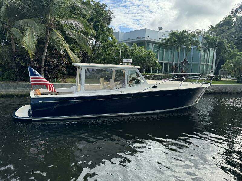 JOY  34ft MJM Yacht For Sale