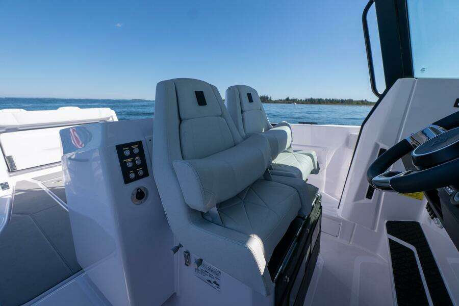 Stock 42 29ft Axopar Yacht For Sale
