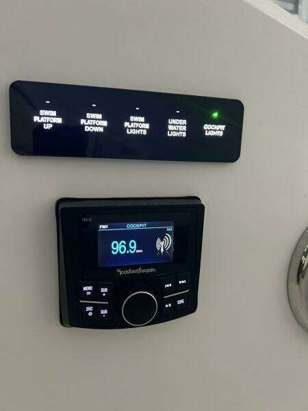 Rockford Fostgate radio