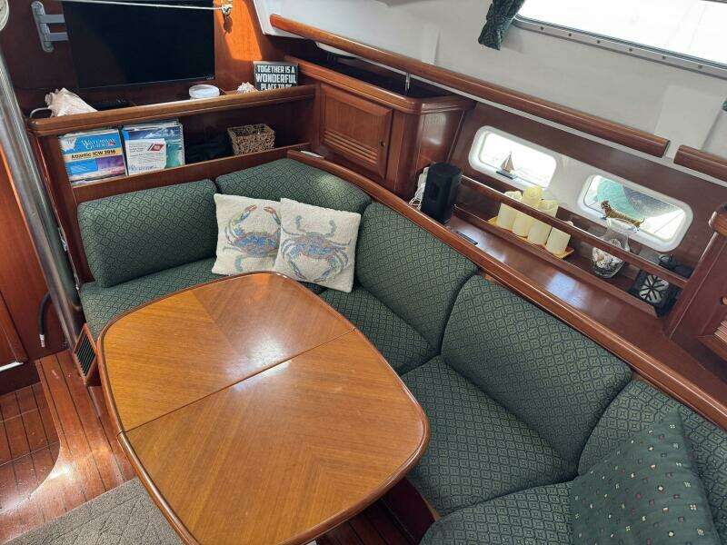 SOUNDWAVES 42ft Beneteau Yacht For Sale