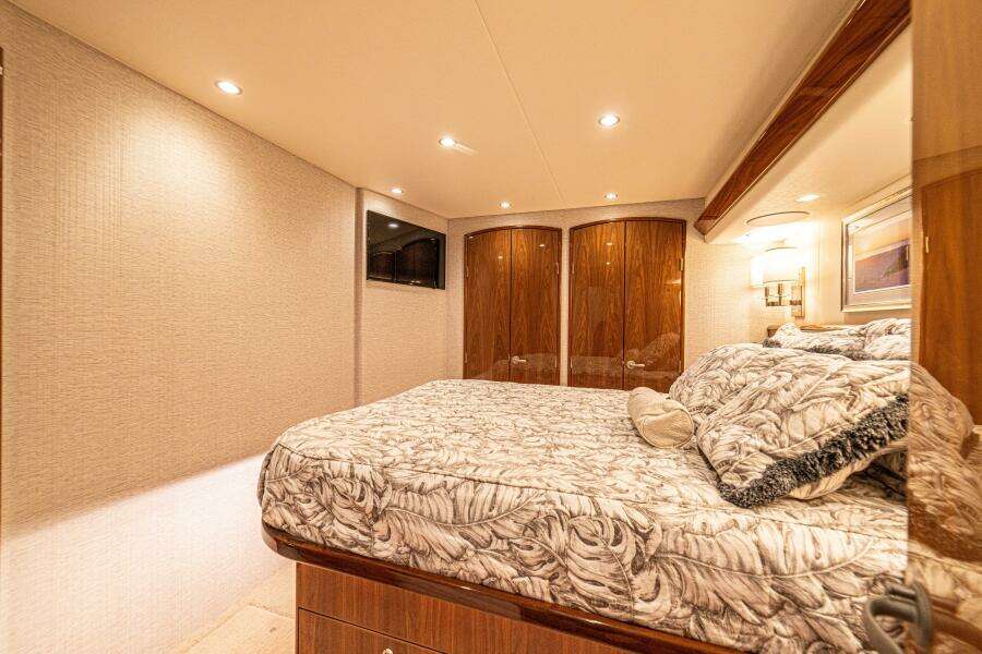 2020 Viking 58 Convertible EL LOBO