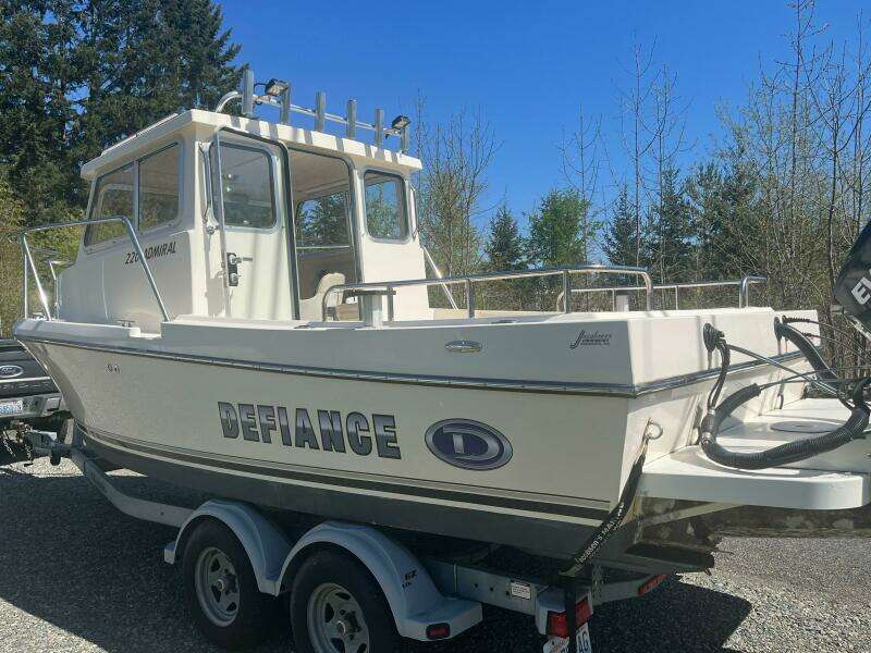 27ft Defiance Yacht For Sale