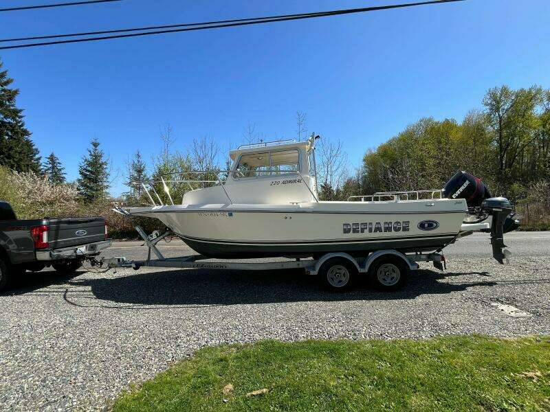 27ft Defiance Yacht For Sale