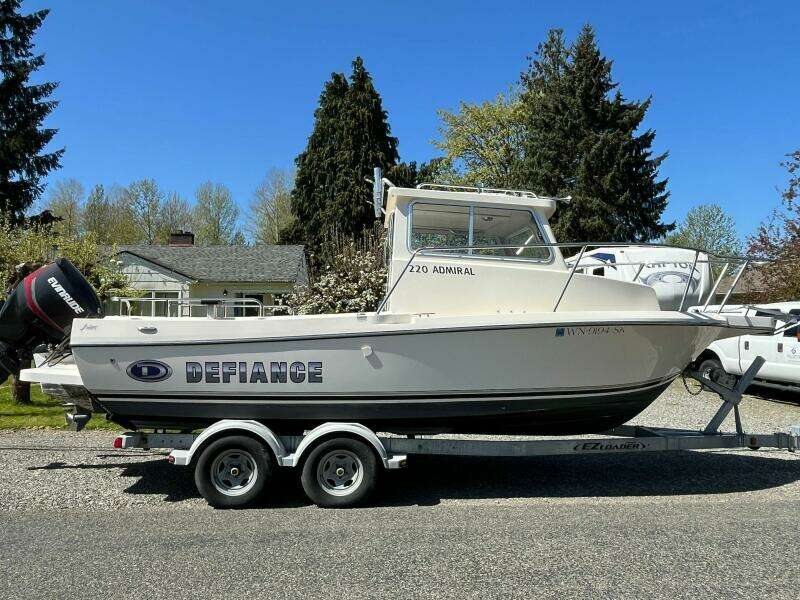 27ft Defiance Yacht For Sale