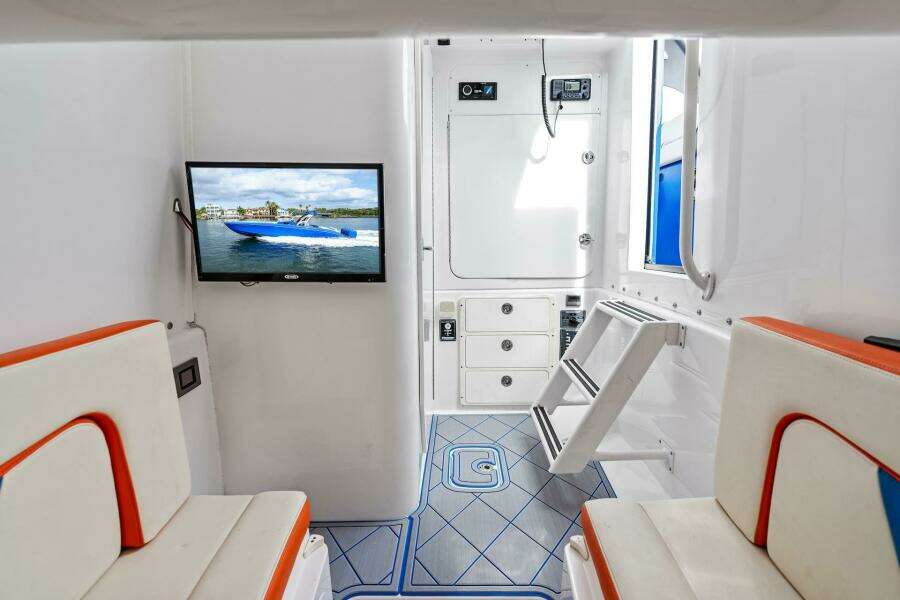 43ft Midnight Express Yacht For Sale