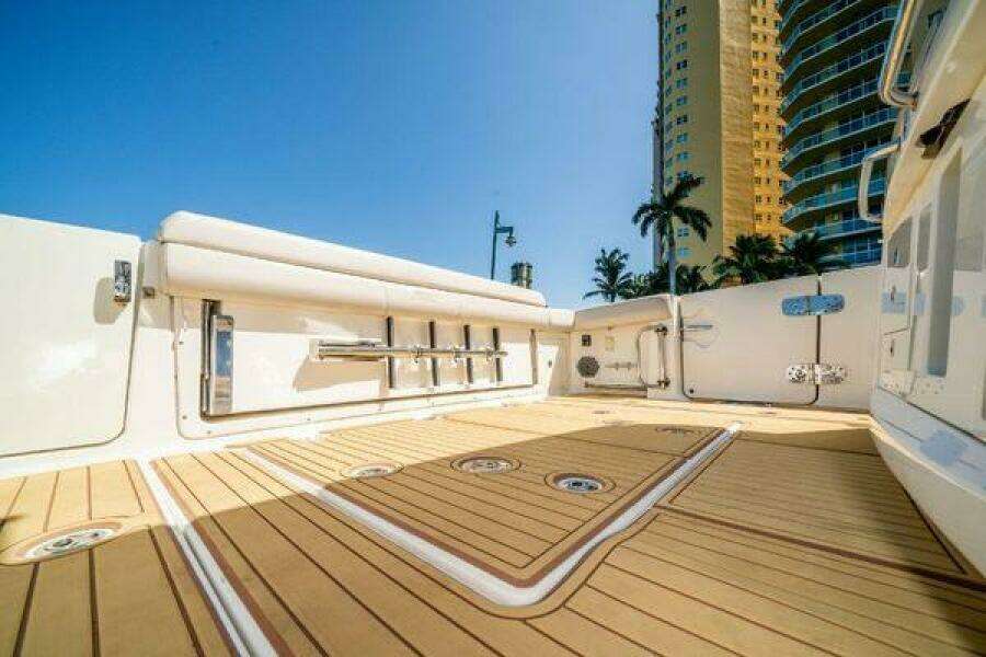 42ft Boston Whaler Yacht For Sale