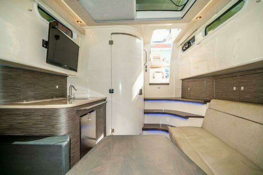 42ft Boston Whaler Yacht For Sale