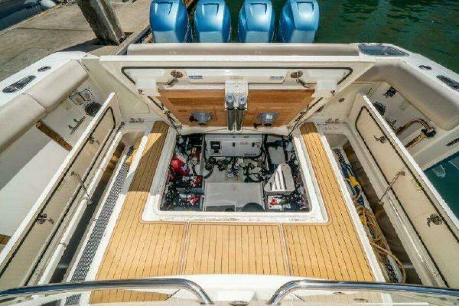 42ft Boston Whaler Yacht For Sale