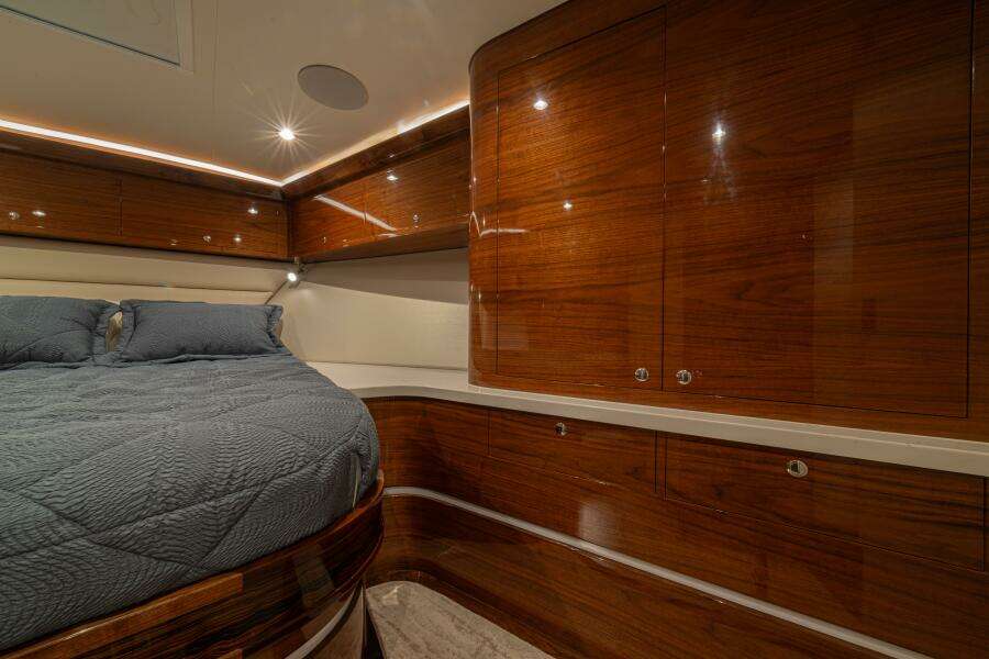 56ft Jarrett Bay Yacht For Sale