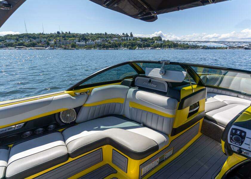 MALIBU MKZ 24ft Malibu Yacht For Sale