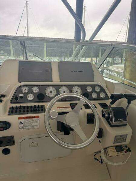 29ft Wellcraft Yacht For Sale