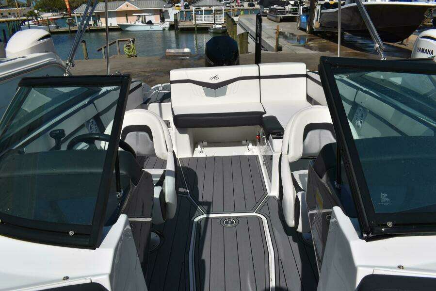 22ft Monterey Yacht For Sale