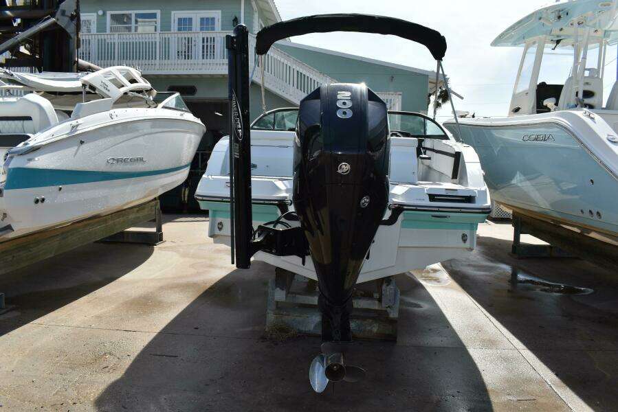22ft Monterey Yacht For Sale