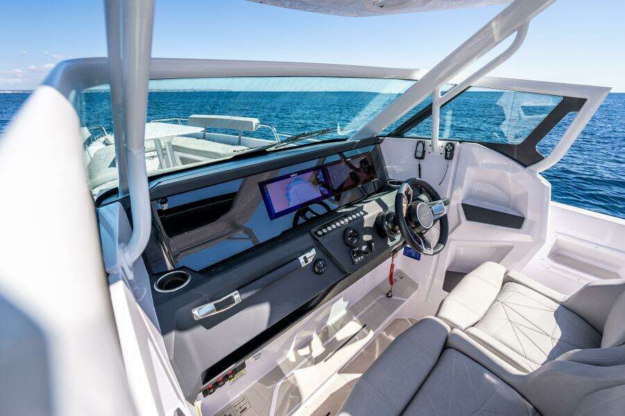 Suntop 29ft Axopar Yacht For Sale