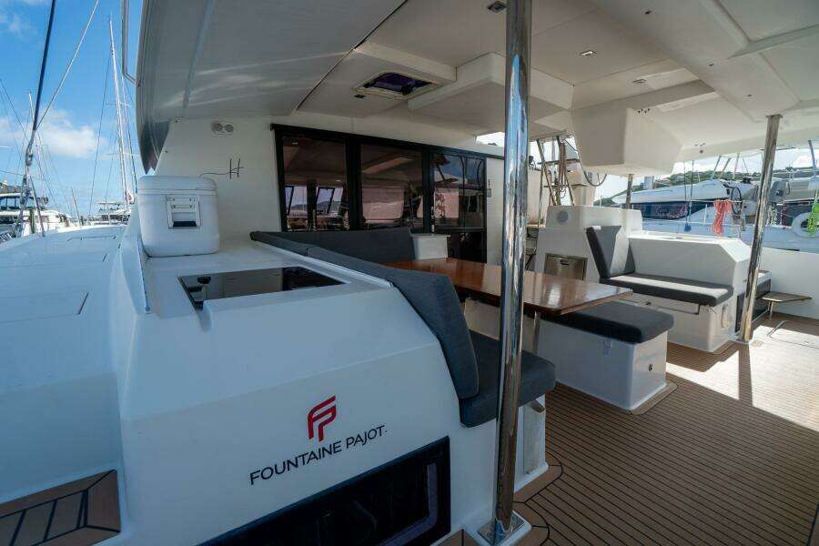 Hourglass 47ft Fountaine Pajot Yacht For Sale