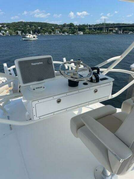 42ft Boston Whaler Yacht For Sale