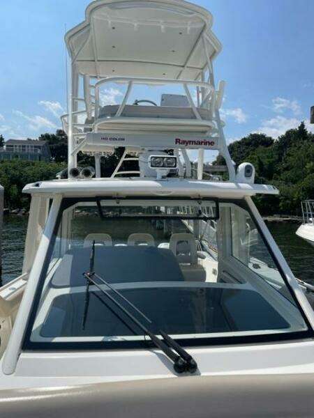 42ft Boston Whaler Yacht For Sale