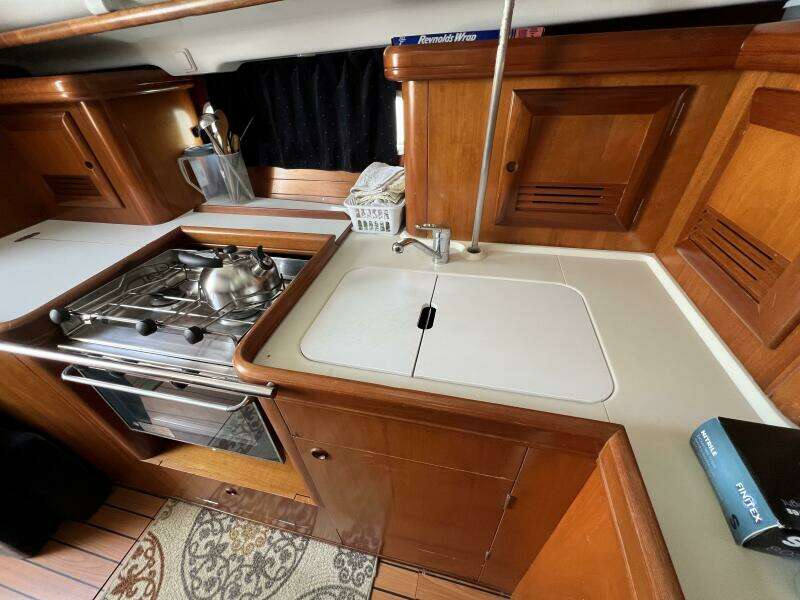 PUA 41ft Beneteau Yacht For Sale
