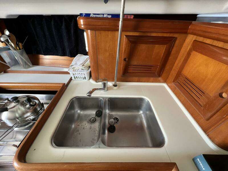 PUA 41ft Beneteau Yacht For Sale