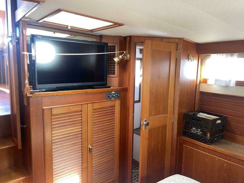 42ft Grand Banks Yacht For Sale