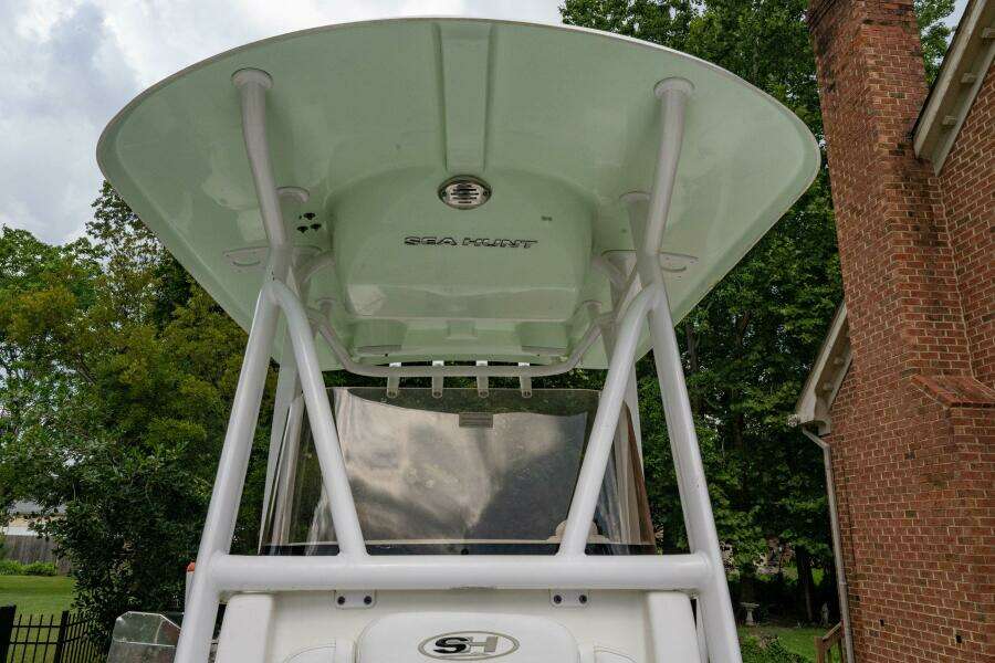 22ft Sea Hunt Yacht For Sale