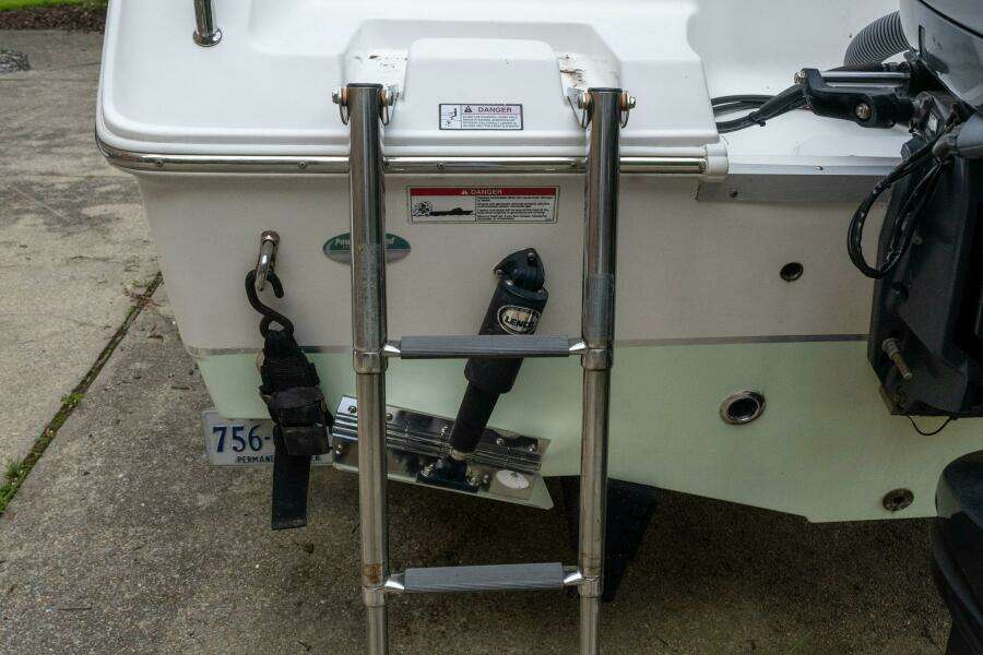 22ft Sea Hunt Yacht For Sale
