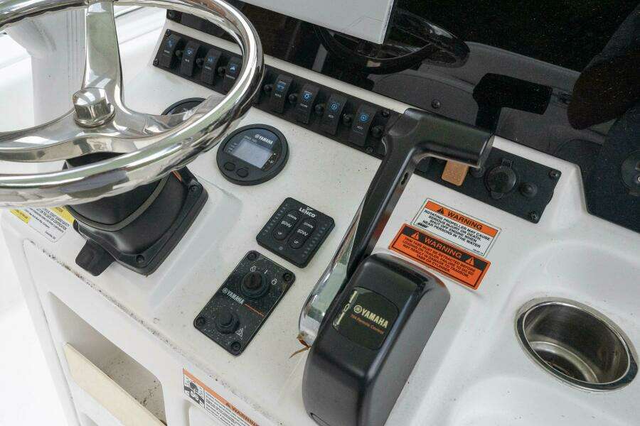 22ft Sea Hunt Yacht For Sale