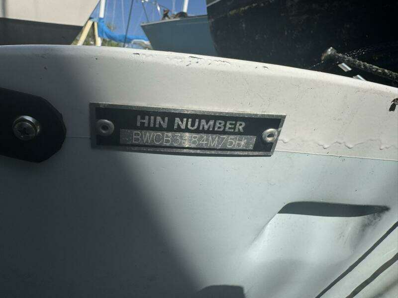 13ft Boston Whaler Yacht For Sale